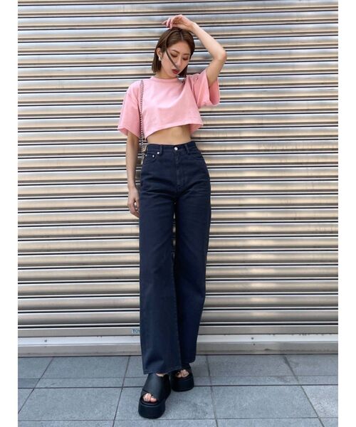 EMODA(エモダ)の「ヘムシャープショートTシャツ(Tシャツ/カットソー・レディース・ブラック/ピンク/ホワイト・FREE)」の11枚目の写真