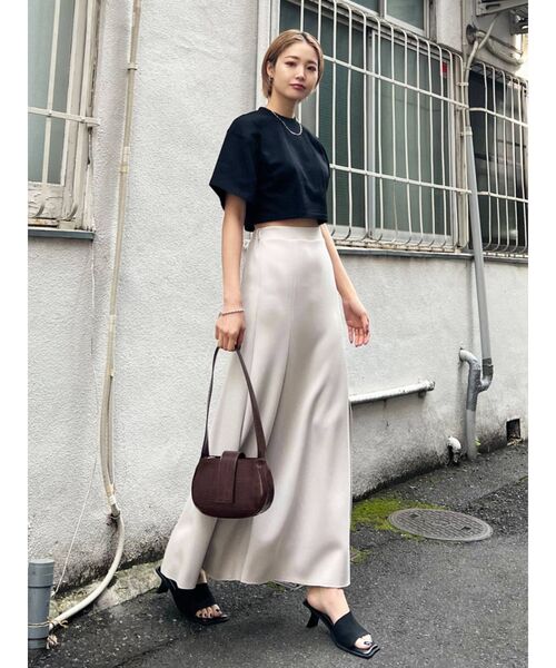 EMODA(エモダ)の「ヘムシャープショートTシャツ(Tシャツ/カットソー・レディース・ブラック/ピンク/ホワイト・FREE)」の12枚目の写真