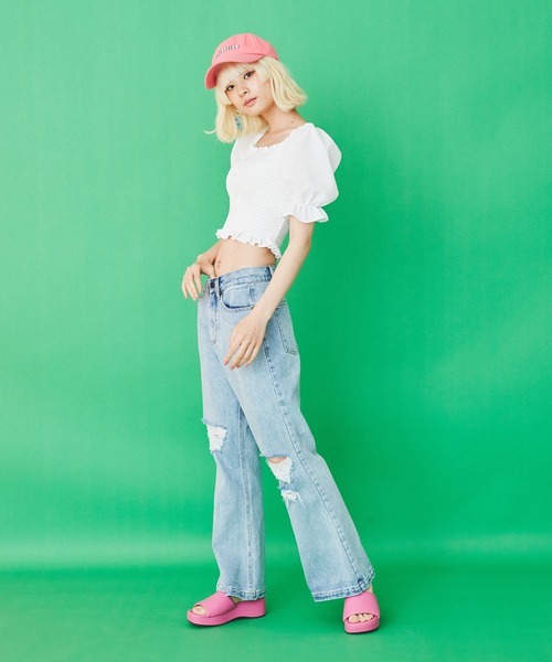 PUNYUS（プニュズ）の「シャーリングショートブラウス（シャツ/ブラウス・レディース・ブラック/ホワイト・4/1/2/3）」の3枚目の写真