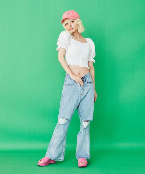 PUNYUS（プニュズ）の「シャーリングショートブラウス（シャツ/ブラウス・レディース・ブラック/ホワイト・4/1/2/3）」の4枚目の写真