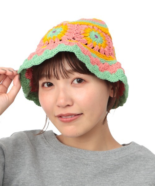 チチカカ（チチカカ）の「カラフルクロシェハット（ニットキャップ/ビーニー・レディース・ブルー/ブラック/ピンク・FREE）」の11枚目の写真