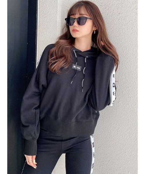 GYDA（ジェイダ）の「【WEB限定】GYDA×DC GG STAR LOGOラインショートパーカー（Tシャツ/カットソー・レディース・ブラック・FREE）」の6枚目の写真