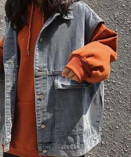 ARULE（アルール）の「A'GEM/9 × .kom『ARULE/アルール』オーバーフィット デニムベスト（ベスト・メンズ・ブルー・FREE）」の2枚目の写真