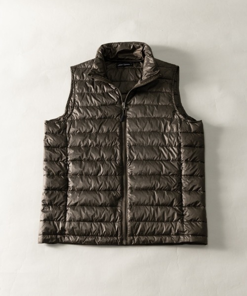 NYLAUS(ナイラス)の「スタンドカラー ライトダウンベスト(ダウンベスト・メンズ・ブラック/カーキ/キャメル/チャコール/ネイビー・L/LL/M)」の1枚目の写真