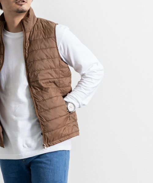 NYLAUS(ナイラス)の「スタンドカラー ライトダウンベスト(ダウンベスト・メンズ・ブラック/カーキ/キャメル/チャコール/ネイビー・L/LL/M)」の8枚目の写真