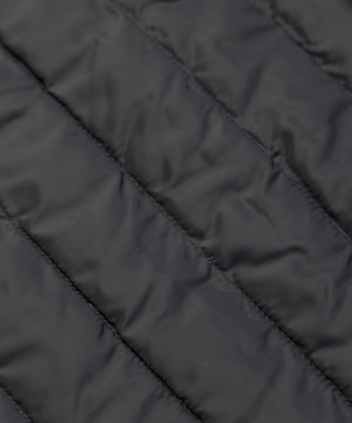 NYLAUS(ナイラス)の「スタンドカラー ライトダウンベスト(ダウンベスト・メンズ・ブラック/カーキ/キャメル/チャコール/ネイビー・L/LL/M)」の17枚目の写真