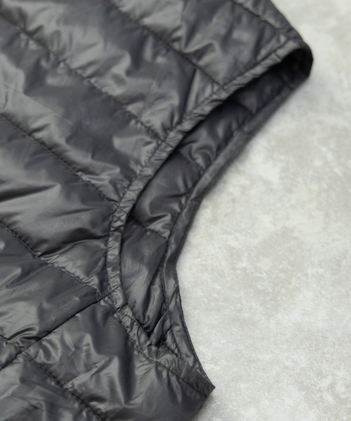 NYLAUS(ナイラス)の「スタンドカラー ライトダウンベスト(ダウンベスト・メンズ・ブラック/カーキ/キャメル/チャコール/ネイビー・L/LL/M)」の22枚目の写真