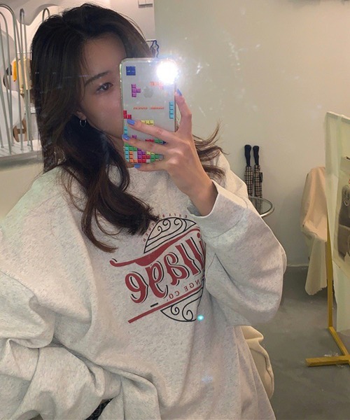 BASQUE magenta(バスクマゼンタ)の「カレッジロゴ オーバーサイズルーズL/Sカットソー(Tシャツ/カットソー・レディース・イエロー/ダークグレー/グレー・FREE)」の7枚目の写真