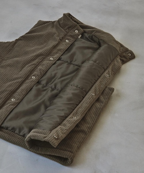 EMMA CLOTHES（エマクローズ）の「パデッドバルーンオーバーベスト EMMA CLOTHES（ダウンベスト・メンズ・ブラック/ライトベージュ/ブラウン系・L/M）」の21枚目の写真