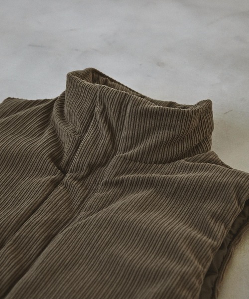 EMMA CLOTHES（エマクローズ）の「パデッドバルーンオーバーベスト EMMA CLOTHES（ダウンベスト・メンズ・ブラック/ライトベージュ/ブラウン系・L/M）」の22枚目の写真