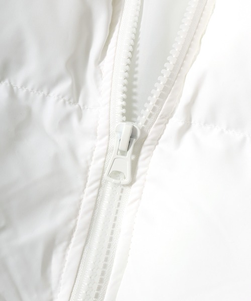 FILA(フィラ)の「別注 FILA(フィラ)スタンドネックフェイクダウンジャケット メンズ レディース ユニセックス/パデットジャケット/中綿パファージャケット/ショートペディン(ダウンジャケット/コート・メンズ・ブラック/ホワイト・LL/L/M)」の11枚目の写真