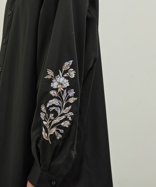 JUNRED（ジュンレッド）の「【 UNISEX 】フラワーデコオーバーシャツ（シャツ/ブラウス・メンズ・ブラック/ホワイト/ブラック系その他/ホワイト系その他・S/M/L）」の20枚目の写真