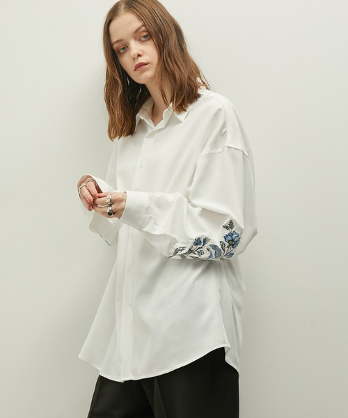 JUNRED（ジュンレッド）の「【 UNISEX 】フラワーデコオーバーシャツ（シャツ/ブラウス・メンズ・ブラック/ホワイト/ブラック系その他/ホワイト系その他・S/M/L）」の16枚目の写真