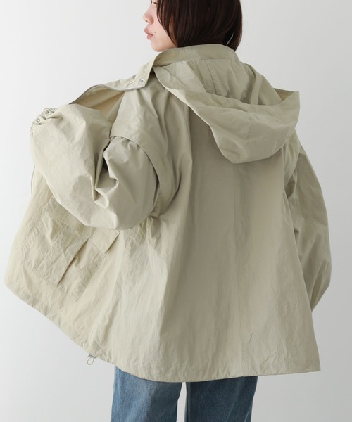 archives（アルシーヴ）の「フード袖取り外しブルゾン（マウンテンパーカー・レディース・アイボリー/ブラック/ベージュ・MEDIUM）」の5枚目の写真