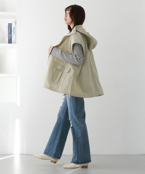 archives（アルシーヴ）の「フード袖取り外しブルゾン（マウンテンパーカー・レディース・アイボリー/ブラック/ベージュ・MEDIUM）」の13枚目の写真