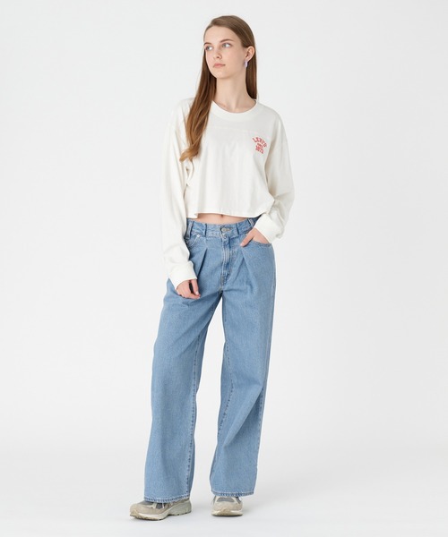Levi's(リーバイス)の「Levi's/リーバイス クロップ フットボールTシャツ ホワイト(Tシャツ/カットソー・レディース・マルチ・M/S/XS)」の4枚目の写真