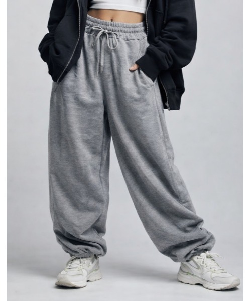 LAUTRE COTE(ロウトレコウト)の「カットソースエットパンツ(スウェットパンツ・レディース・ブラック/グレー・MEDIUM/LARGE/SMALL)」の9枚目の写真