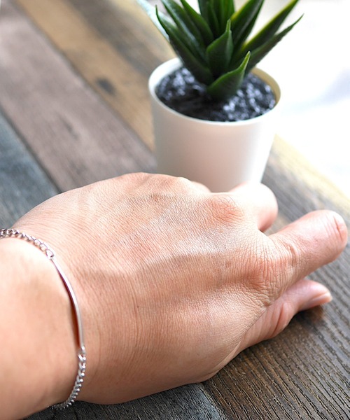 tone(トーン)の「DAN バングル(SV925)(バングル/リストバンド・レディース・ゴールド/シルバー・FREE)」の9枚目の写真
