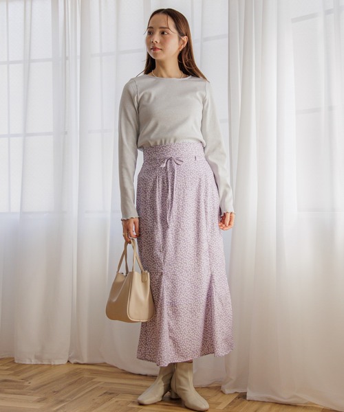 flower（フラワー）の「スパークルトップ（Tシャツ/カットソー・レディース・ベージュ/シルバー・FREE）」の7枚目の写真