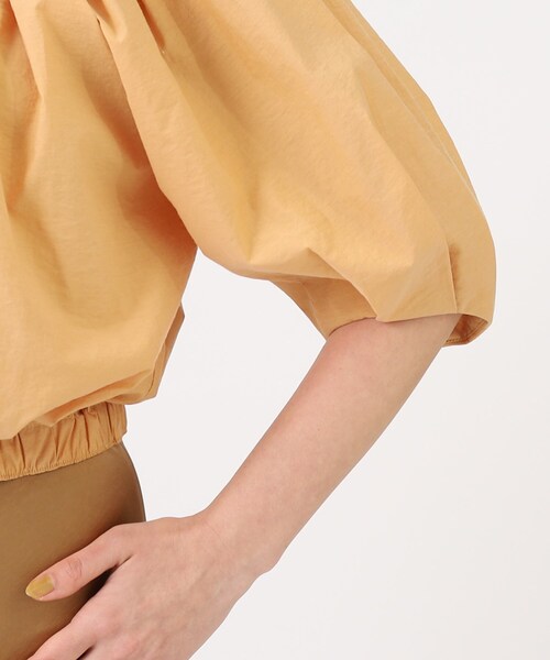 GALLEST（ギャレスト）の「【GISEL6月号掲載】タックギャザーブラウス（シャツ/ブラウス・レディース・ブラック/ホワイト/サンドベージュ/イエロー・38/05）」の10枚目の写真