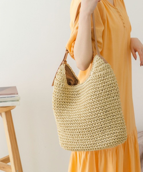 URBAN RESEARCH（アーバンリサーチ）の「ワンハンドルペーパートート（かごバッグ・レディース・ナチュラル/キャメル・ONE）」の16枚目の写真