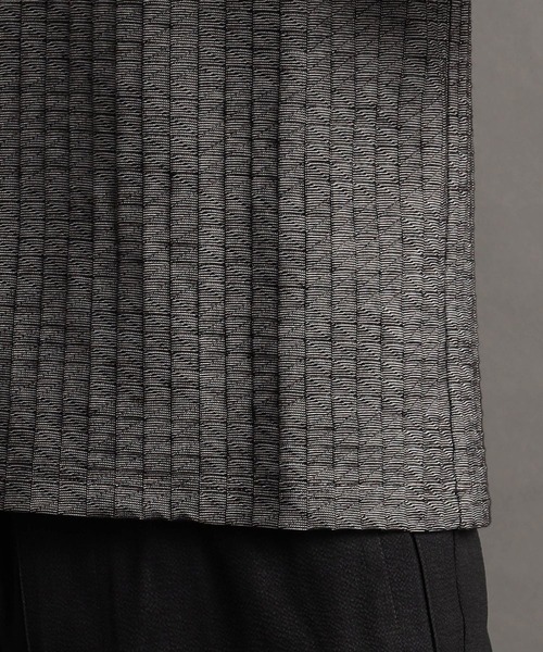 MONSIEUR NICOLE（ムッシュニコル）の「【canal deux Luxe】ジオメトリック VネックTシャツ（Tシャツ/カットソー・メンズ・ホワイト/グレー/ネイビー・MEDIUM/LARGE/XX-LARGE/X-LARGE）」の7枚目の写真