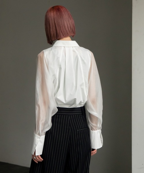 VACANCY（ヴァカンシー）の「袖シアースキンアウトシャツ（シャツ/ブラウス・レディース・ホワイト/ブルー・FREE）」の18枚目の写真