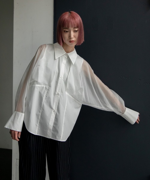 VACANCY（ヴァカンシー）の「袖シアースキンアウトシャツ（シャツ/ブラウス・レディース・ホワイト/ブルー・FREE）」の5枚目の写真