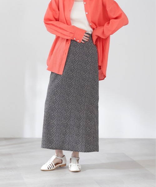 N.(N. Natural Beauty Basic)(エヌエヌナチュラルビューティーベーシック)の「◆小花柄ナロースカート(スカート・レディース・ホワイト系その他/ブラック系その他/ブラウン系その他・MEDIUM)」の12枚目の写真