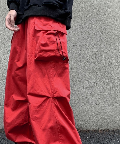 m.p studio レッド カーゴパンツ ワイド MASONPRINCE（メイソンプリンス）の「ワイドシルエット 裾ドロー