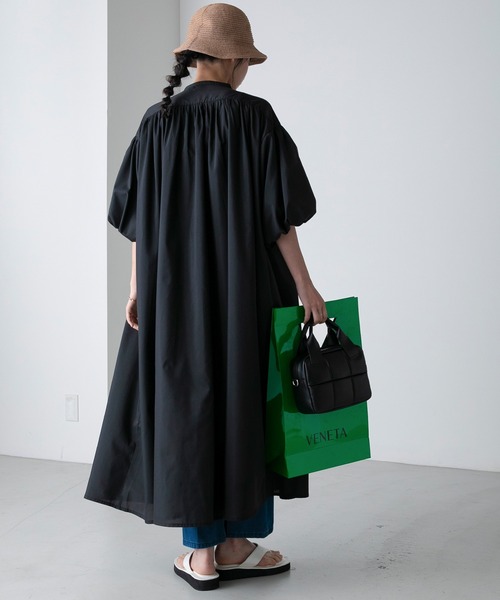 forksy.（フォルクシー）の「【forksy.】パールボタンバルーンスリーブ半袖ワンピース（シャツワンピース・レディース・ブルー/ブラック・FREE）」の4枚目の写真