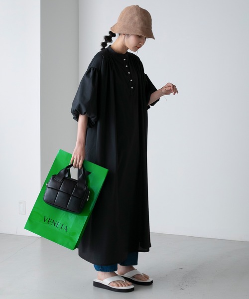 forksy.（フォルクシー）の「【forksy.】パールボタンバルーンスリーブ半袖ワンピース（シャツワンピース・レディース・ブルー/ブラック・FREE）」の5枚目の写真