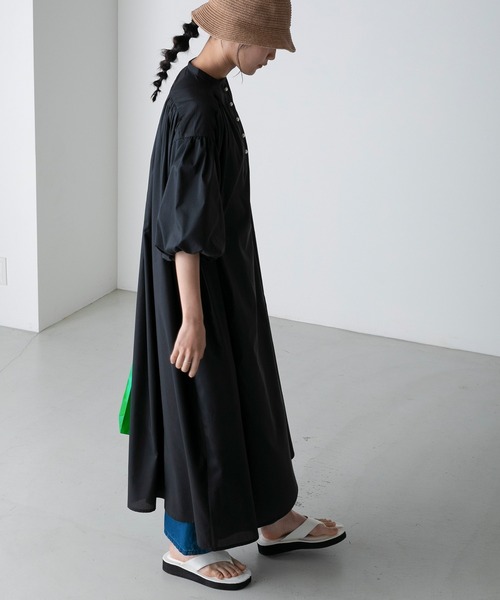 forksy.（フォルクシー）の「【forksy.】パールボタンバルーンスリーブ半袖ワンピース（シャツワンピース・レディース・ブルー/ブラック・FREE）」の3枚目の写真