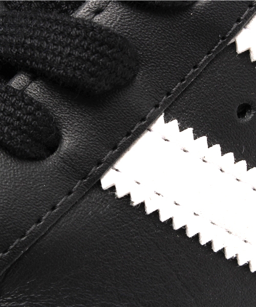 WHO'S WHO gallery(フーズフーギャラリー)の「【adidas】SUPERSTAR 80s(スニーカー・メンズ・ブラック・26cm)」の2枚目の写真