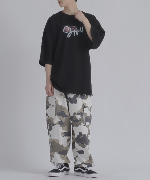 RE730(アールイーセブンサーティー)の「RE730 ビッグシルエットドルマンTシャツ セクシーなリッププリント(Tシャツ/カットソー・メンズ・ブラック/オフホワイト・MEDIUM/LARGE/X-LARGE)」の14枚目の写真