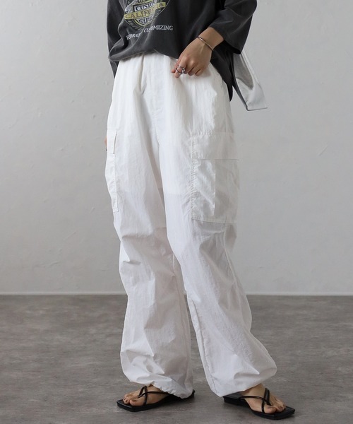 CREARE -LINO-(クレアーレリノ)の「<ユニセックス>オーバーサイズ ルーズ ワイド カーゴパンツ(カーゴパンツ・メンズ・ホワイト/ブラック/カーキ/チャコールグレー/ネイビー・M/L)」の12枚目の写真