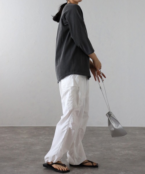 CREARE -LINO-(クレアーレリノ)の「<ユニセックス>オーバーサイズ ルーズ ワイド カーゴパンツ(カーゴパンツ・メンズ・ホワイト/ブラック/カーキ/チャコールグレー/ネイビー・M/L)」の16枚目の写真