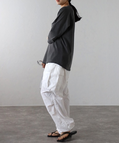 CREARE -LINO-(クレアーレリノ)の「<ユニセックス>オーバーサイズ ルーズ ワイド カーゴパンツ(カーゴパンツ・メンズ・ホワイト/ブラック/カーキ/チャコールグレー/ネイビー・M/L)」の17枚目の写真