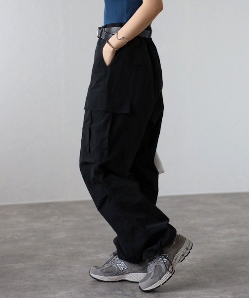 CREARE -LINO-(クレアーレリノ)の「<ユニセックス>オーバーサイズ ルーズ ワイド カーゴパンツ(カーゴパンツ・メンズ・ホワイト/ブラック/カーキ/チャコールグレー/ネイビー・M/L)」の20枚目の写真