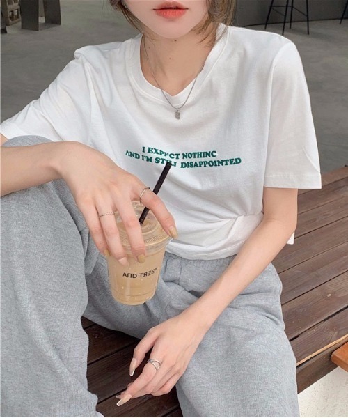 Ada.（エイダ）の「レタリングプリントクロップドTシャツ（Tシャツ/カットソー・レディース・グレー/ホワイト・FREE）」の3枚目の写真