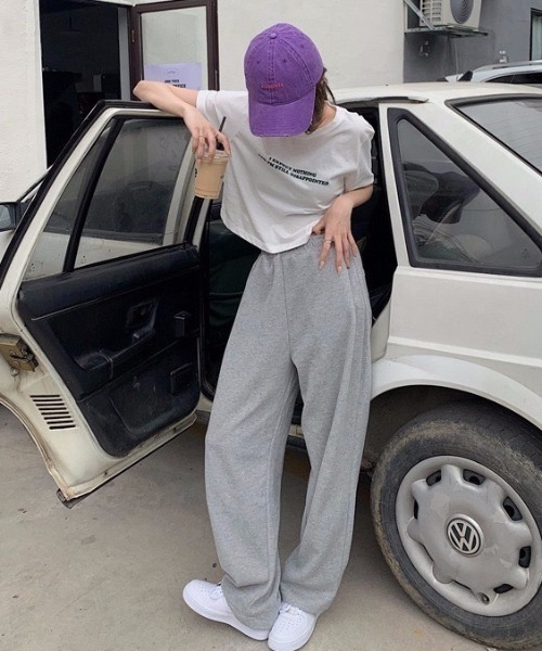 Ada.（エイダ）の「レタリングプリントクロップドTシャツ（Tシャツ/カットソー・レディース・グレー/ホワイト・FREE）」の9枚目の写真