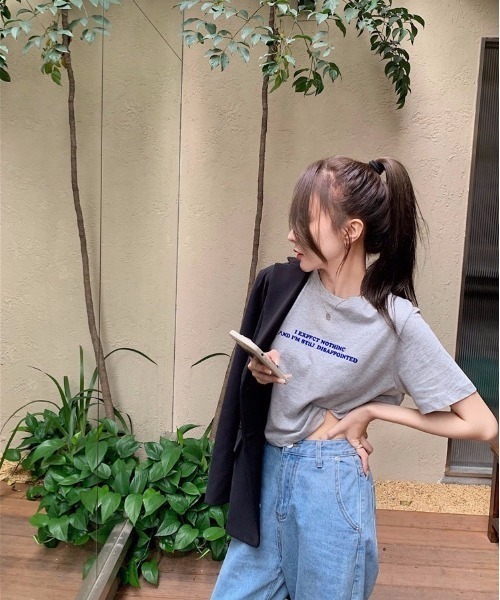 Ada.（エイダ）の「レタリングプリントクロップドTシャツ（Tシャツ/カットソー・レディース・グレー/ホワイト・FREE）」の14枚目の写真