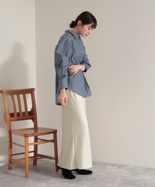 fredy emue（フレディエミュ）の「刺繍入りBasicシャツ（シャツ/ブラウス・レディース・オフホワイト/ネイビー/サックスブルー/ピンク・38）」の10枚目の写真