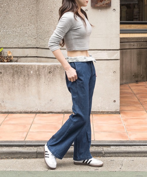 Dickies(ディッキーズ)の「【Dickies】センタークリースフレアパンツ 3187-6401 ※(チノパンツ・レディース・オリーブ/ベージュ/マルチ/パープル/アイボリー/インディゴブルー/ブラック・M/L)」の18枚目の写真