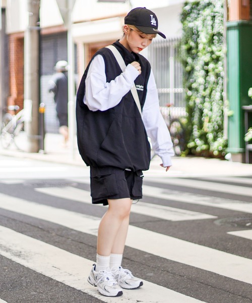 SPINNS（スピンズ）の「【ユニセックスで着用可能】ハーフジップナイロンベスト STEREO（ベスト・メンズ・グレー/ブラック/イエロー・ONESIZE）」の10枚目の写真