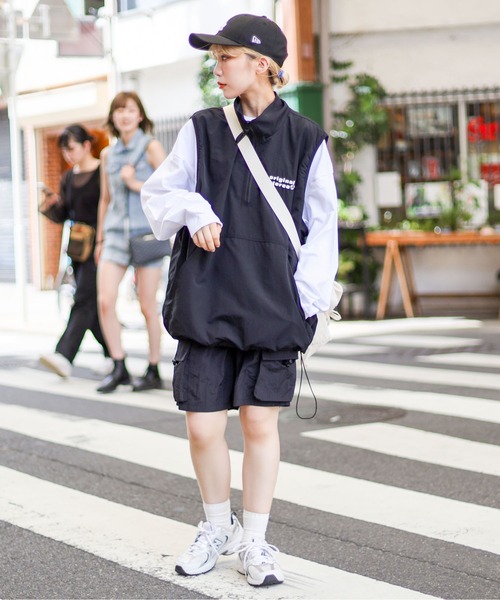 SPINNS（スピンズ）の「【ユニセックスで着用可能】ハーフジップナイロンベスト STEREO（ベスト・メンズ・グレー/ブラック/イエロー・ONESIZE）」の12枚目の写真