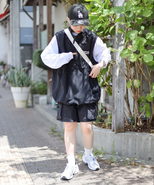 SPINNS（スピンズ）の「【ユニセックスで着用可能】ハーフジップナイロンベスト STEREO（ベスト・メンズ・グレー/ブラック/イエロー・ONESIZE）」の14枚目の写真