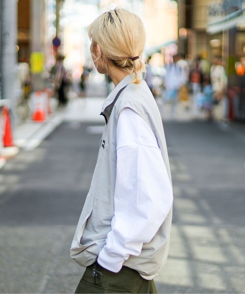 SPINNS（スピンズ）の「【ユニセックスで着用可能】ハーフジップナイロンベスト STEREO（ベスト・メンズ・グレー/ブラック/イエロー・ONESIZE）」の17枚目の写真