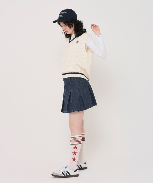 TINA：JOJUN（ティーナジョジュン）の「エンブレム付き チルデンニットベスト TINA：JOJUN（ベスト・レディース・グレー/アイボリー・M）」の6枚目の写真