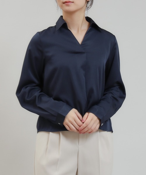 TRUDEA(トルディア)の「襟付きスキッパ―ネックシャツブラウス(シャツ/ブラウス・レディース・ベージュ/ブルーグリーン/ホワイト/ネイビー/グレイッシュベージュ/サックスブルー・MEDIUM)」の6枚目の写真